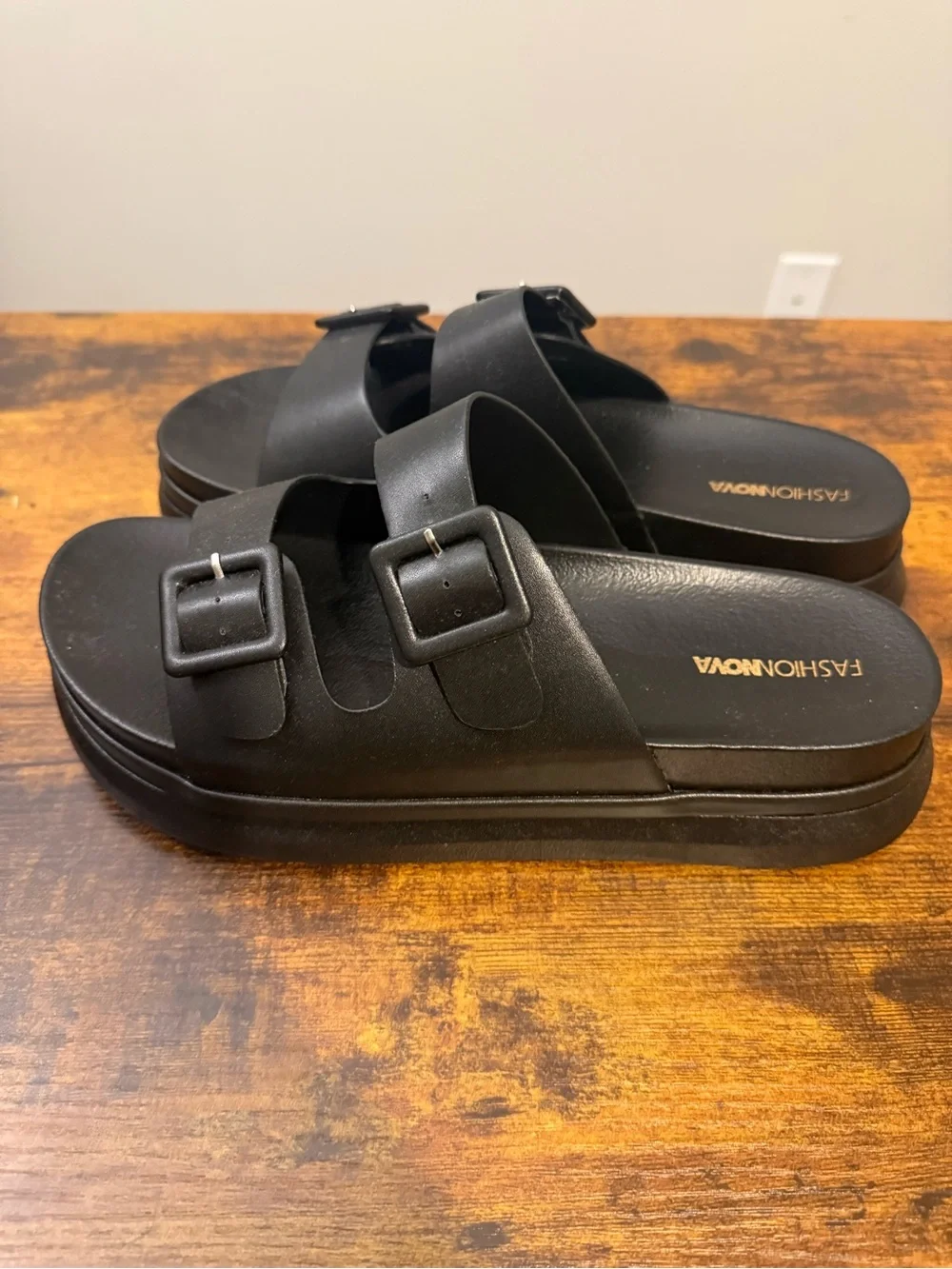 Fashion Nova Men's Black Double-Buckle Slide Sandals